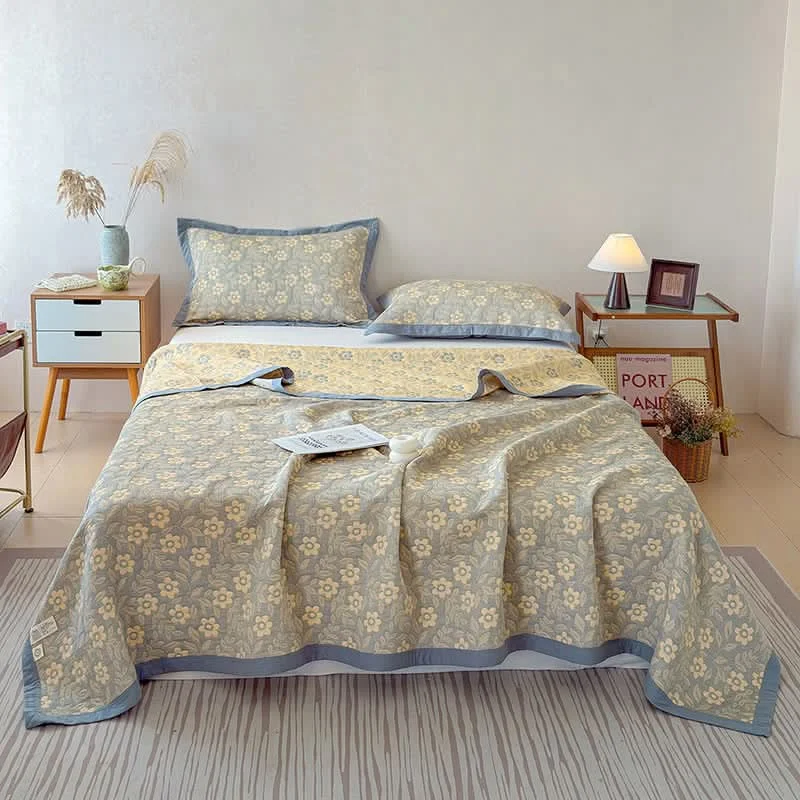 FLORAREST – Layered Blanket Quilt for Gentle Home Comfort