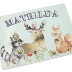 Kinderteller mit Tieren, pastellgrün, Name "Mathilda" oben.