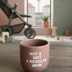 Becher Keramik braun “Not a regular mom”