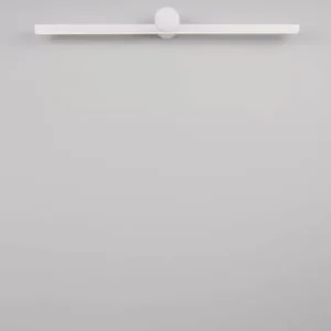 Breggo Wandleuchte 81cm 3000K IP54 in modernem Design an hellem Wandhintergrund