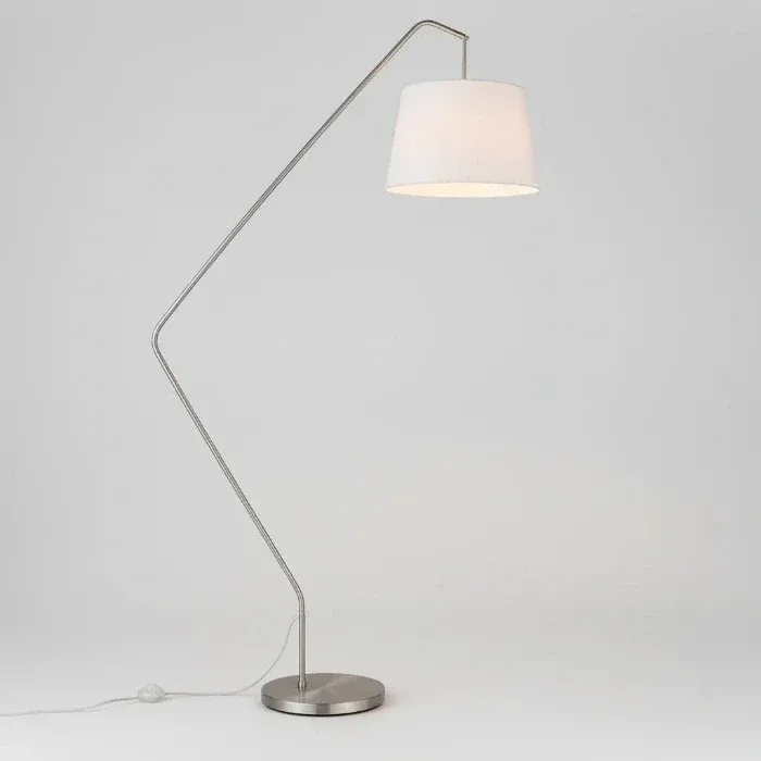 Design Bogenlampe DUBLIN 225 cm mit weißem Stoffschirm – von Villeroy & Boch