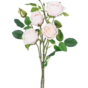 Der künstliche Rosenzweig Double Real Touch hellrosa 80 cm hat einen Stiel mit drei voll erblühten hellrosa Rosen, zwei Rosenknospen und mehreren grünen Blättern vor einem weißen Hintergrund.