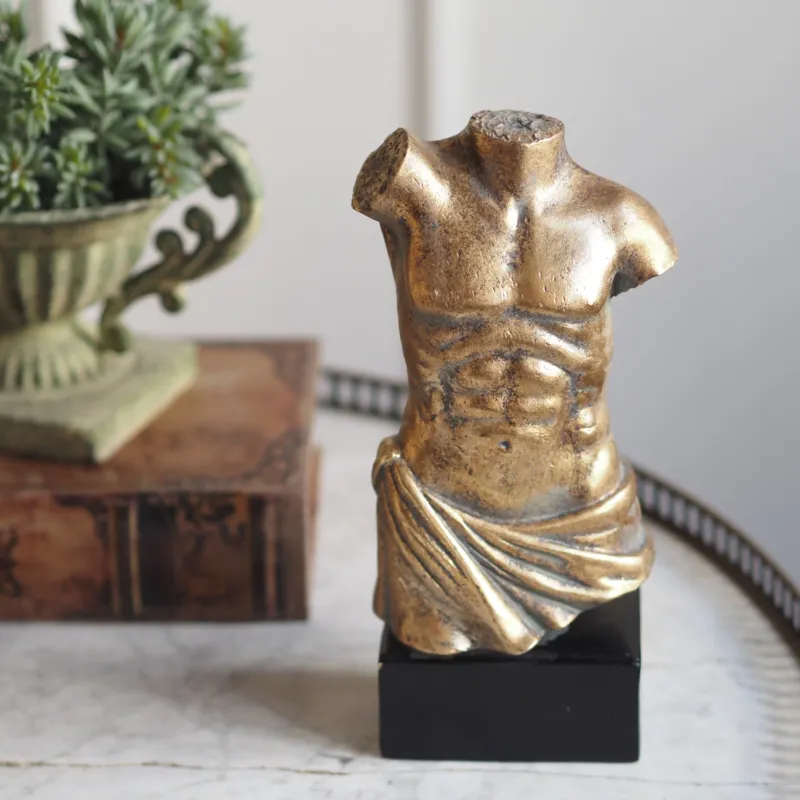 Büste männlicher Torso · antike Skulpturform auf Sockel