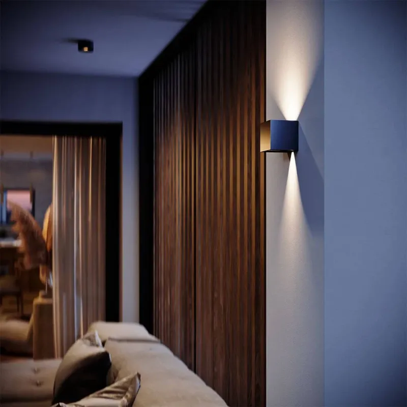 s.luce Ixa LED Wandlampe verstellbare Winkel Innen & Außen IP44 an Wand für gemütliche Beleuchtung.