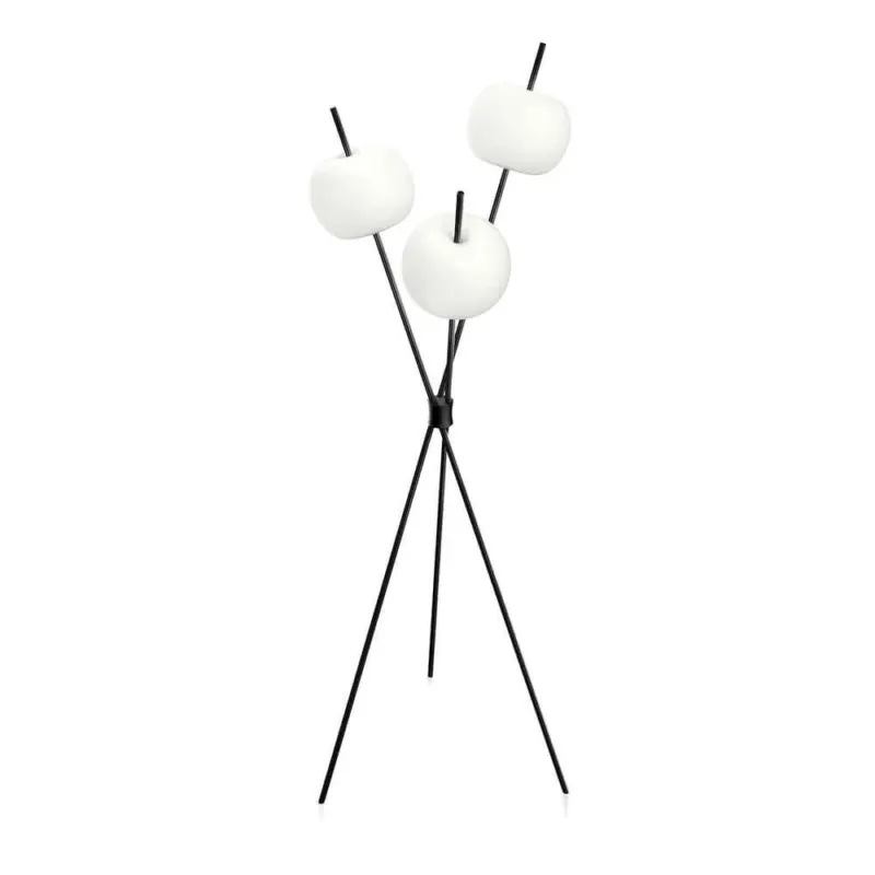 Kundalini LED Stehleuchte Kushi Dreibein 140cm Dimmbar mit drei runden Lampen und schwarzem Ständer.