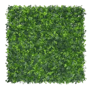 Die künstliche Heckenmattenmischung 50 x 50 cm verfügt über dichtes, künstliches grünes Blattwerk in verschiedenen Farbtönen, ordentlich angeordnet, um einen lebendigen Greenwall-Effekt vor einem schlichten weißen Hintergrund zu erzeugen.