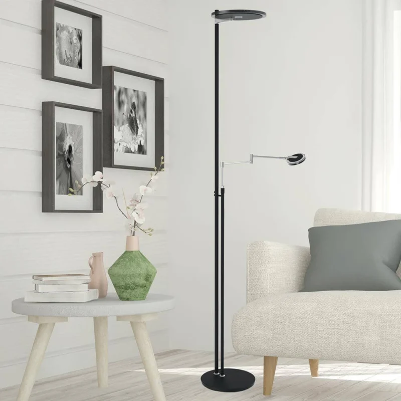 LED-Deckenfluter Turound LED mit Lesearm Tastdimmer 2200K - 4000K im modernen Wohnraum.