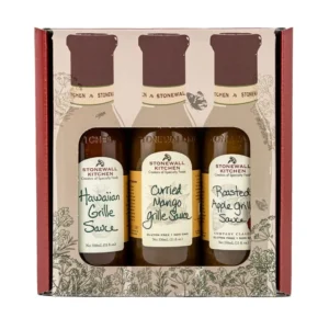 Fruchtiges BBQ-Geschenkset von Stonewall Kitchen mit Hawaiian, Mango Curry & Apfel Sauce. Ideal zum Grillen, Marinieren & Verschenken – exotisch, vielseitig & aromatisch.