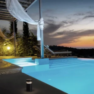 Tala LED Außensockelleuchte Lichtauslass Geschlossen 3000K Schwarz IP54 als moderne Pool- und Gartenbeleuchtung