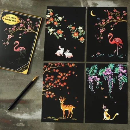 Scratch Painting 4er Set mit bunten Tier-Motiven auf schwarzen Postkarten inkl. Kratzstift für kreatives DIY-Basteln