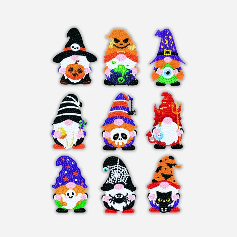 Set aus 9 bunten Diamond Painting Untersetzern mit Halloween Zwergen Motiven und Glitzersteinen