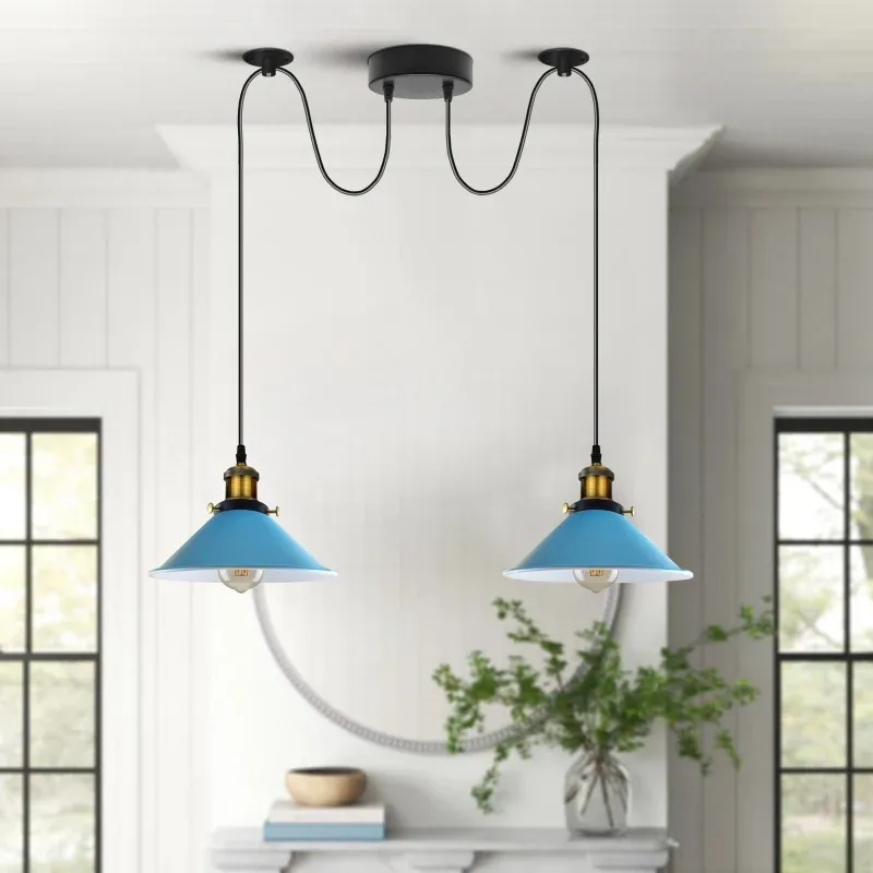 Blaue 2-flammige Hängeleuchte aus Metall mit Kegelschirm und E27-Fassung – moderne Spiderlampe für stilvolle Räume.