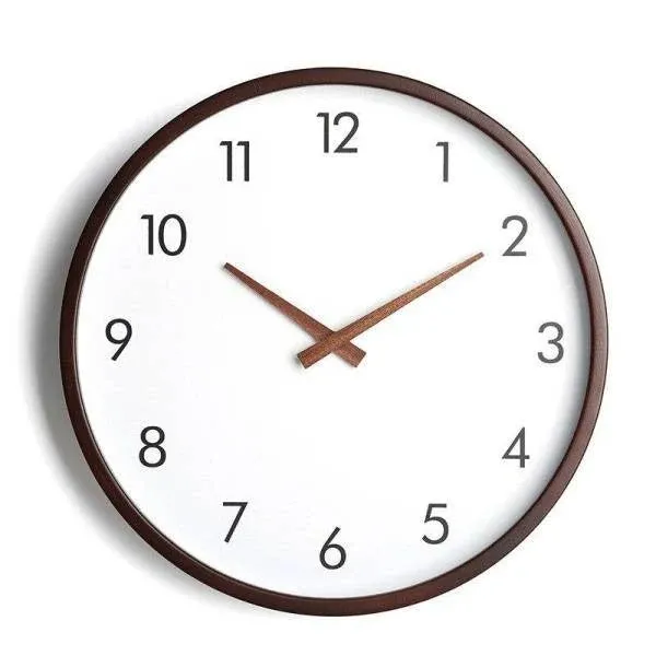Klassische Wanduhr Holz wie Schul-Uhr