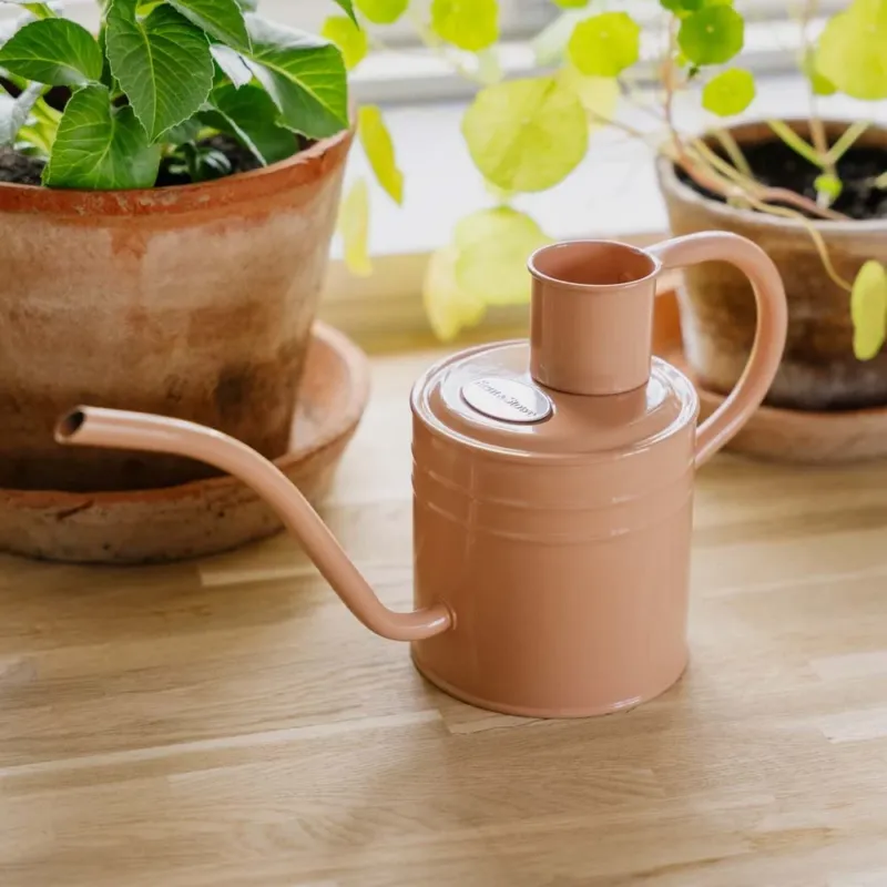 Indendørs metalvandkande, 1 L, blush pink