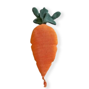 KNITTED CUSHION CATHY THE CARROT