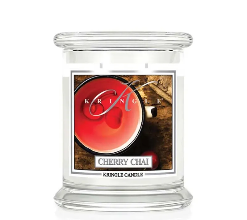 Cherry Chai Duftkerze von Kringle Candle kaufen – Kirschen, Chai-Gewürze & Vanille, 100% Sojawachs