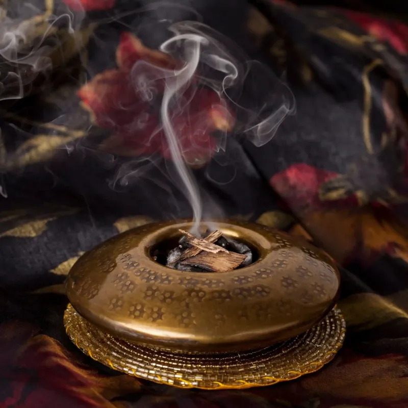 Oud éternel parfum boisé de Grasse pour bougies fondants et diffuseurs