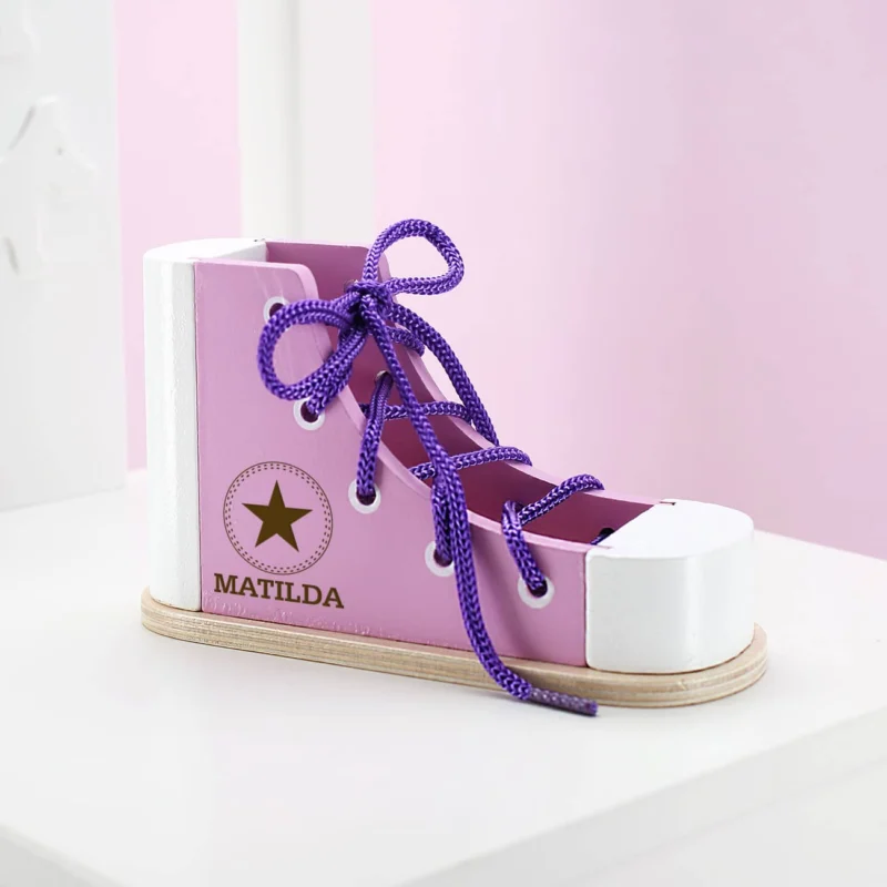 Fädelschuh zum Binden lernen für Kinder in lila