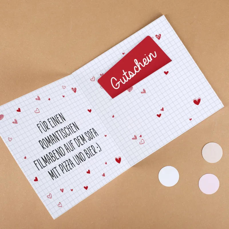 Gutscheinkarte - Scheiß auf Valentinstag ich liebe dich jeden Tag - mit Wunschtext – Bild 2