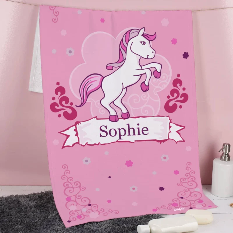 Großes Handtuch mit Pink Pony und Ihrem Wunschnamen
