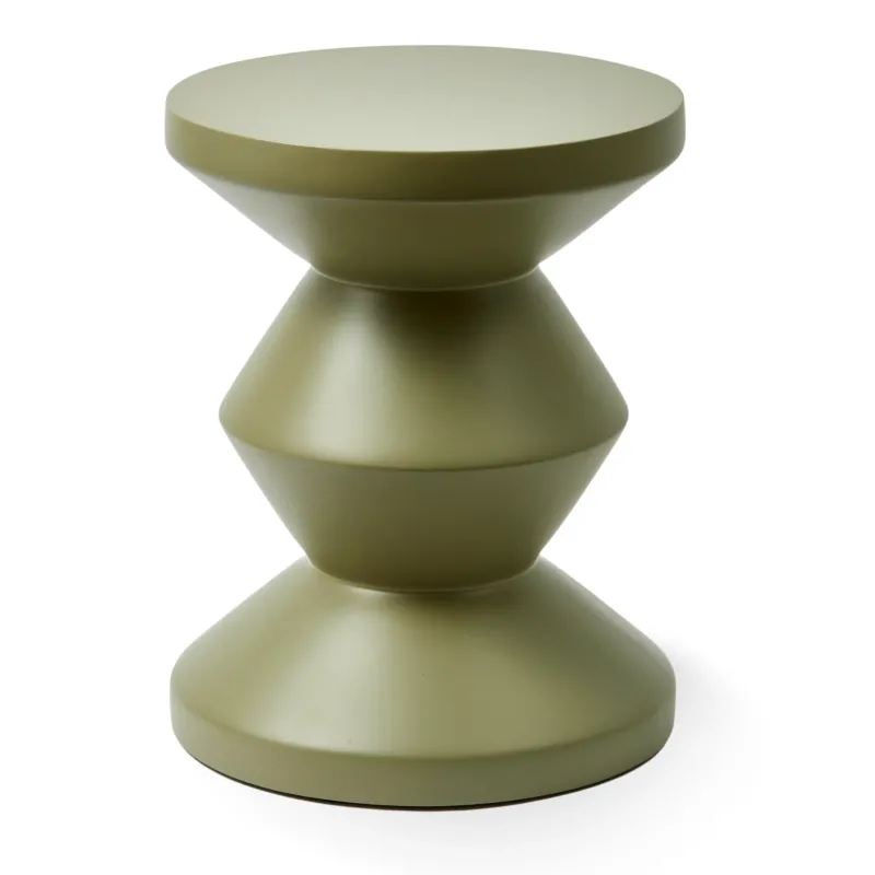 ZIG ZAG Outdoor Hocker von Polspotten in Olivgrün mit matter Oberfläche