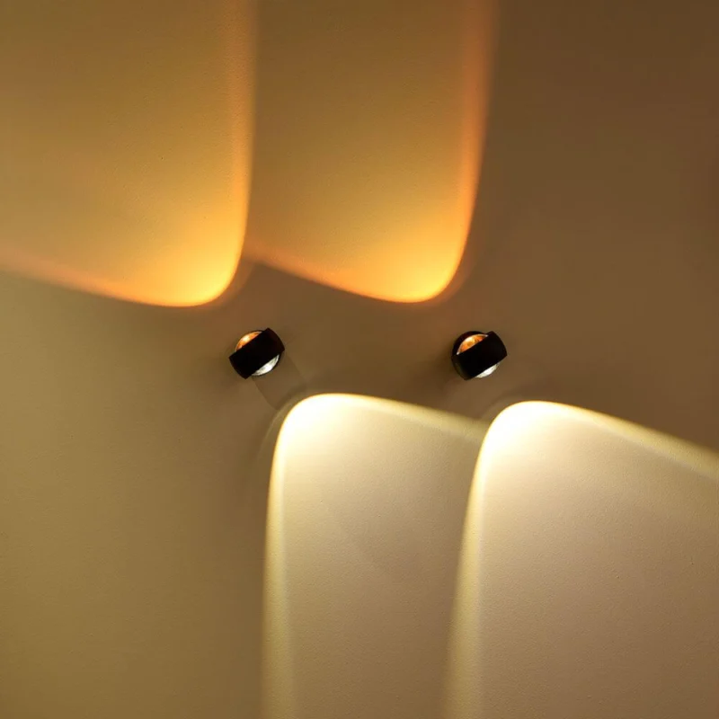 s.luce Beam LED-Wandleuchte modern Up & Down mit faszinierenden Lichteffekten an der Wand.