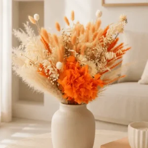 Vasenglück Trockenblumen Trockenblumenstrauss „No. 144“ in Creme & Orange mit Pampasgras & Hortensie
