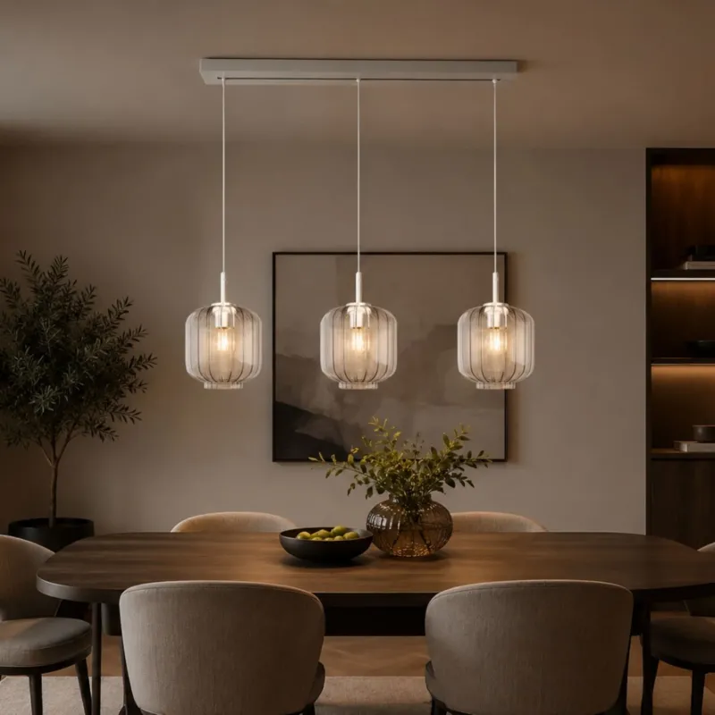 s.luce Velo Esstischlampe 3-flammig Baldachin 120cm Ø 20cm über modernem Esstisch