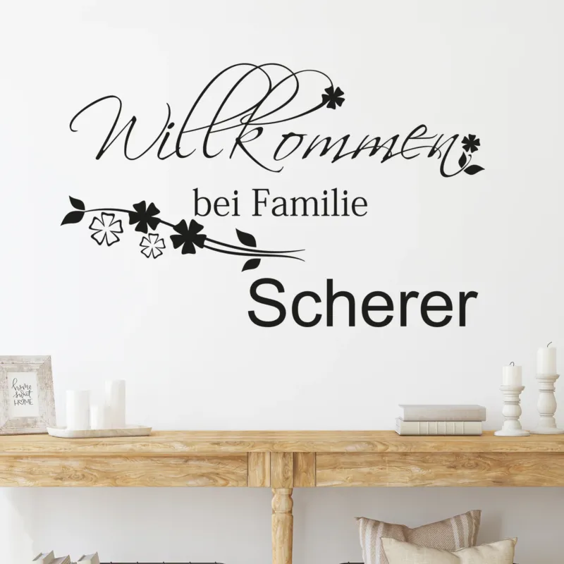 Wandtattoo Flur Willkommen Schriftzug in Schwarz für Familie Scherer.