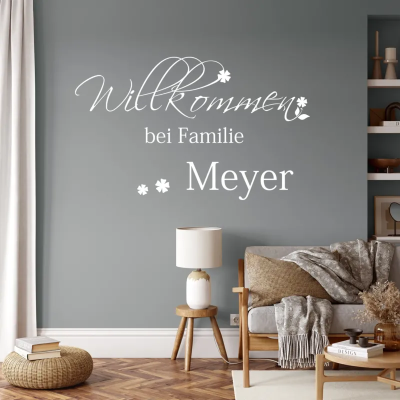 Willkommen Schriftzug in Weiß für Familie Meyer.